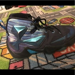 Lebron shoes! Size 4